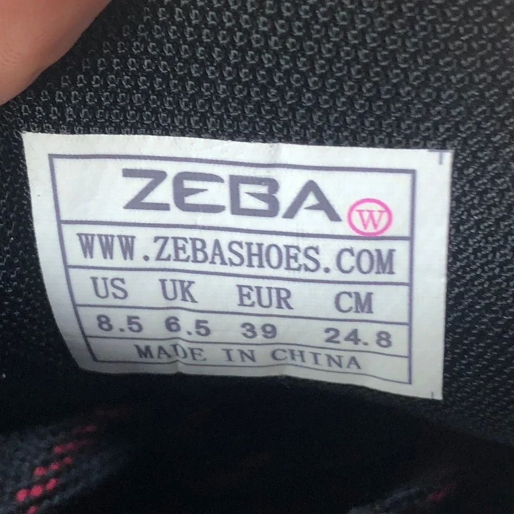 Zeba Womens Hands-Free Black Sneakers Black Slip On Walking Shoes Size 8.5 Wide